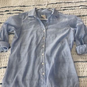 Semi sheer cornflower blue top Chico’s size 1